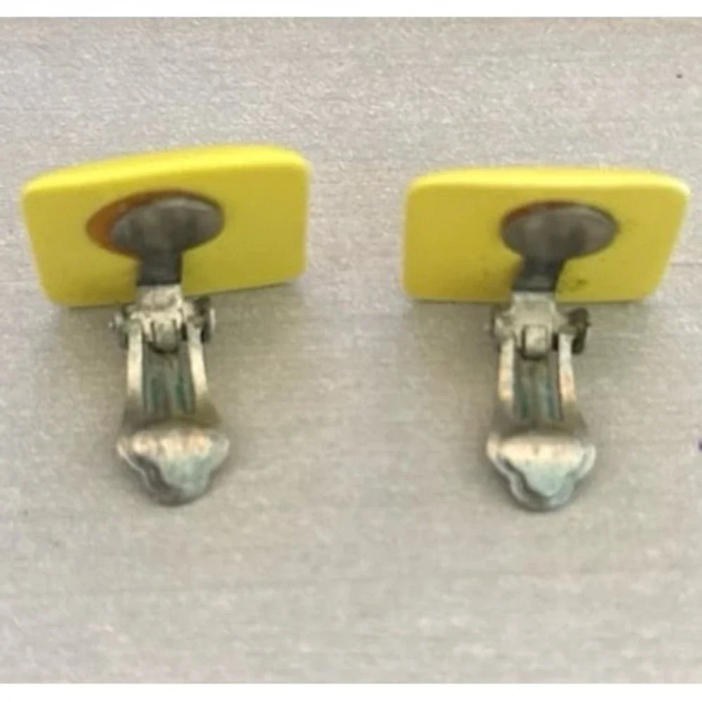 Square‎ Yellow Mod Plastic Clip On Earrings